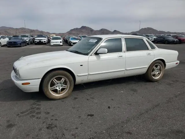 SAJHX1048XC861105