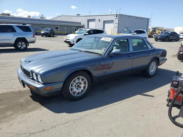 SAJHX1247WC841374