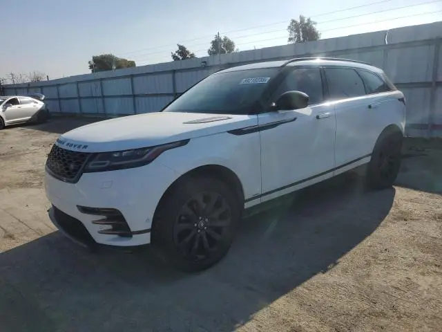 SALYL2RX7JA752465