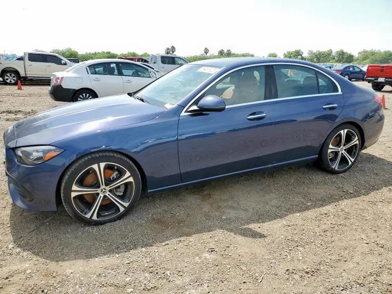 W1KAF4GB8SR240385