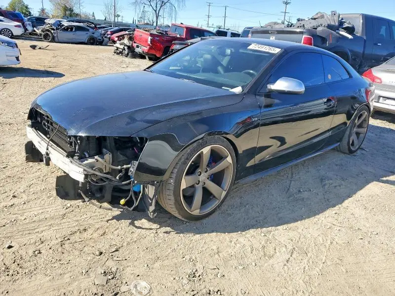 WAUCVAFR0BA043001