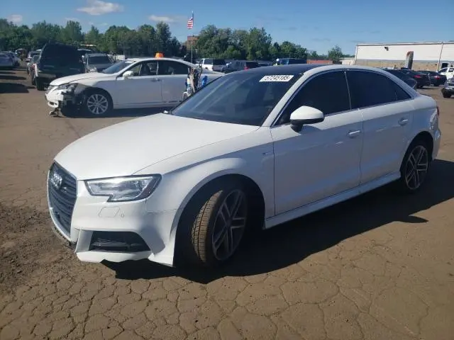 WAUJ8GFF7J1018537