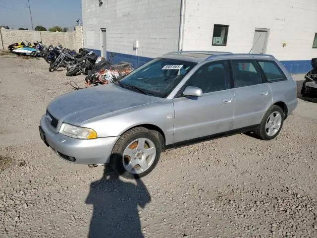 WAUKH28D2YA037493