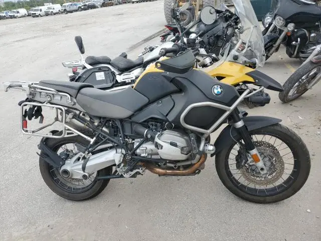 WB1048005BZX65980