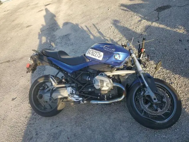 WB1049004DZX97392