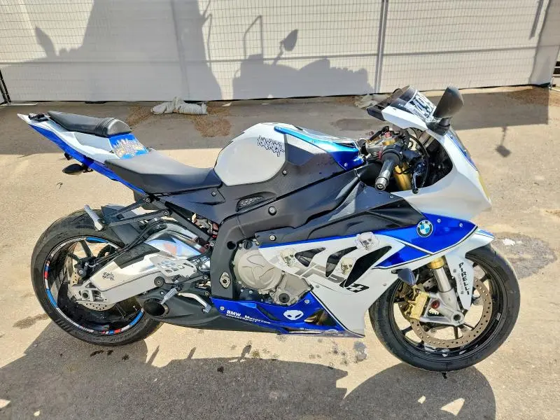 WB1050705BZ071360