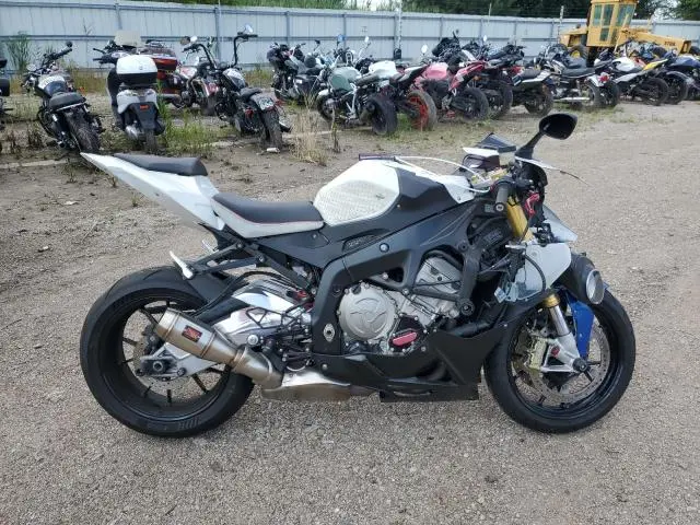 WB1051704BZV43196