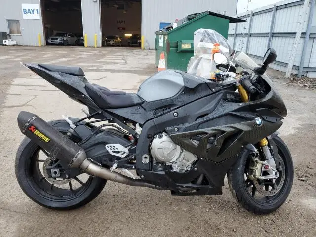 WB1053405EZ308892