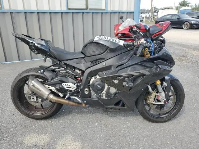 WB1053407CZL15632