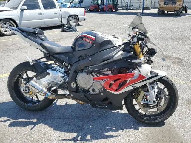 WB1053407EZ309395