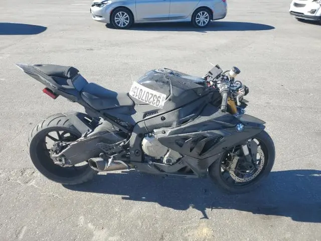 WB1053409DZL18033