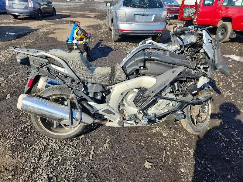 WB1061203FZZ25892