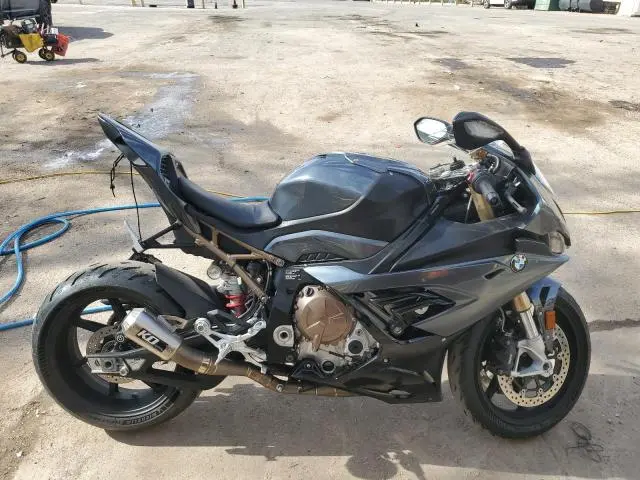 WB10E2300N6G10879
