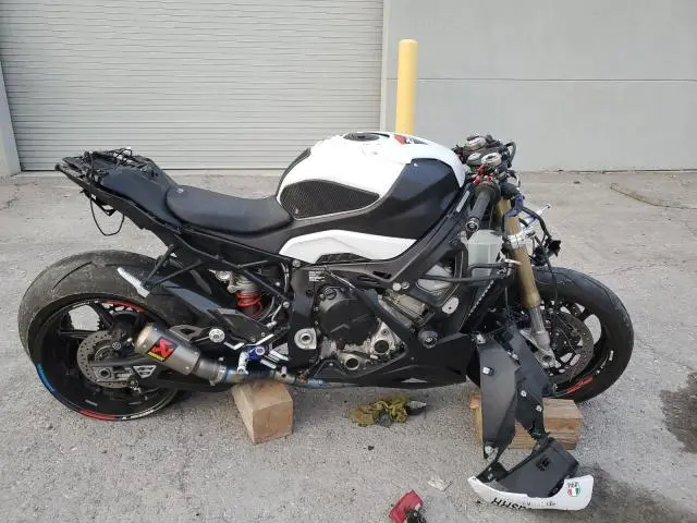 WB10E6300R6J84315