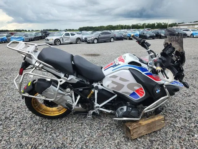 WB10M1300N6F14022