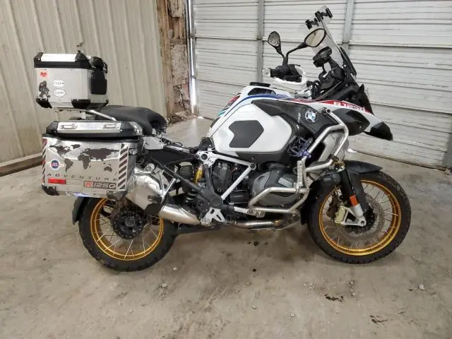 WB10M1308M6D72016