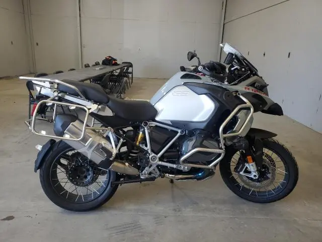 WB10M1309R6J79667