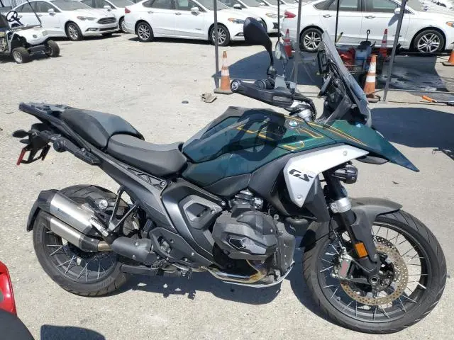 WB10M2300S6K94959