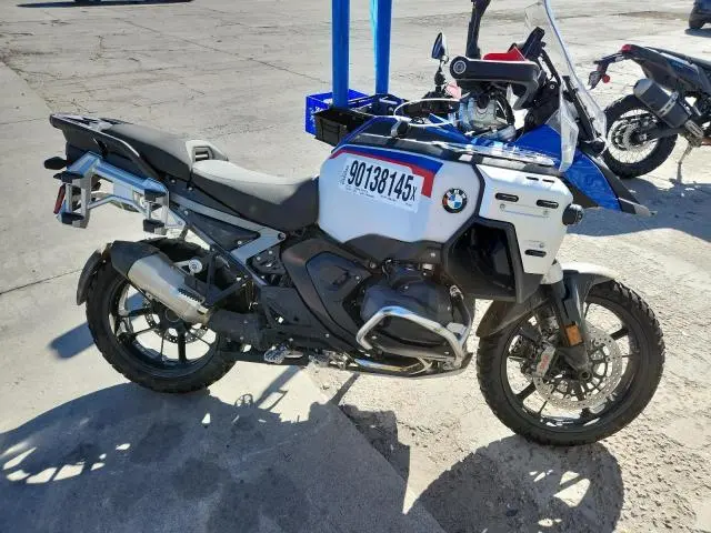 WB10M3301S6K84656