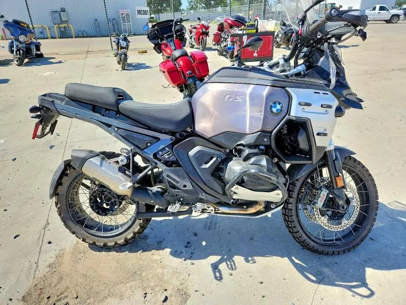 WB10M3309S6K84713