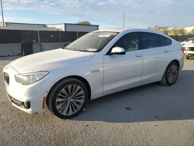 WBA5M2C55FGH99156