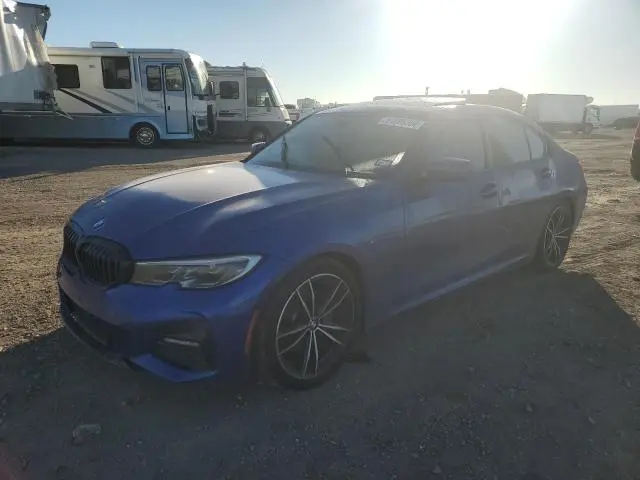 WBA5R1C58KAE81587
