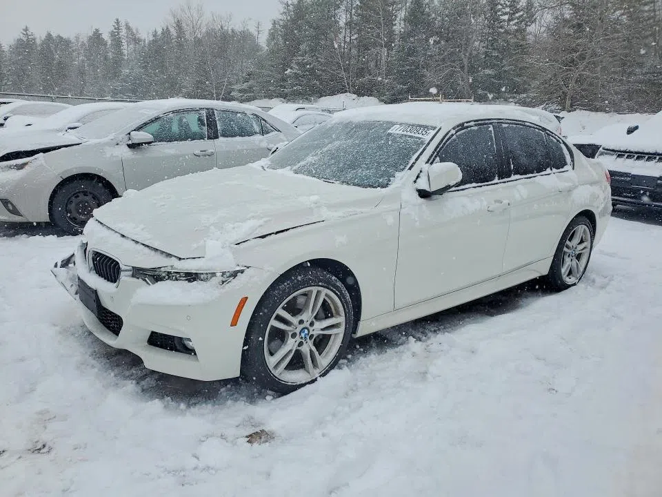 WBA8D9C58JEM33571
