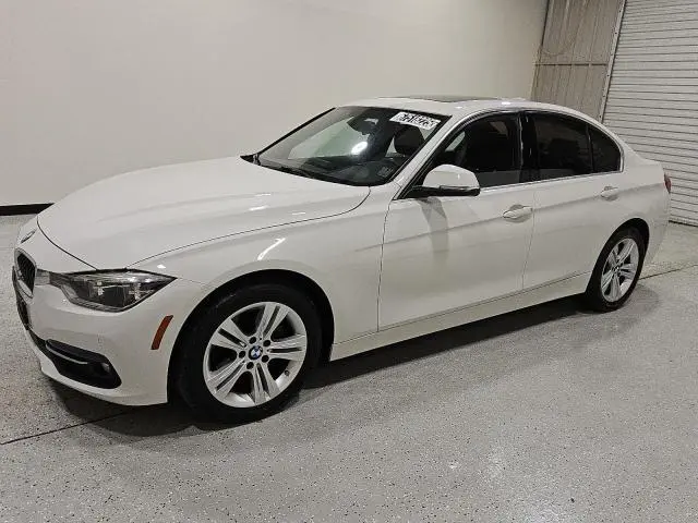 WBA8D9G59HNT91156
