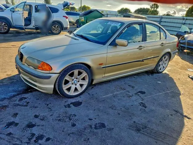 WBAAM5335YFR16089