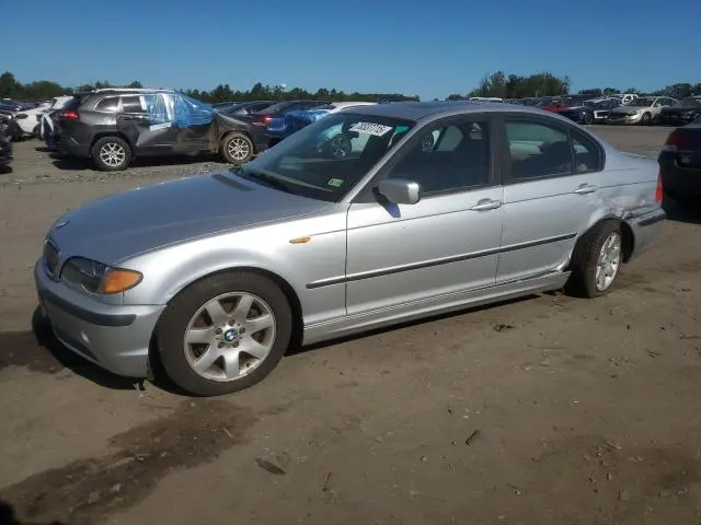 WBAET37412NH00798
