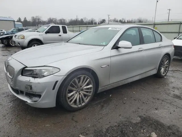 WBAFR9C58BC618046