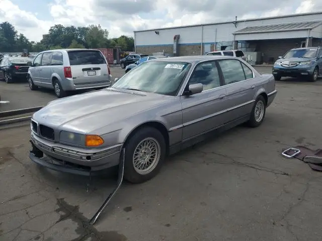 WBAGJ8328WDM22538