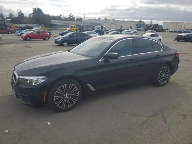 WBAJE5C52KWE66006