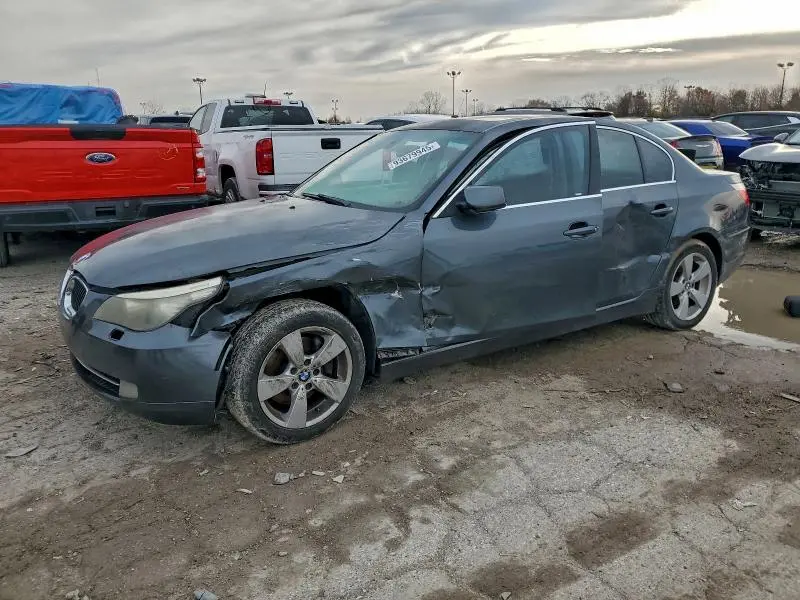 WBANV135X8BZ48990