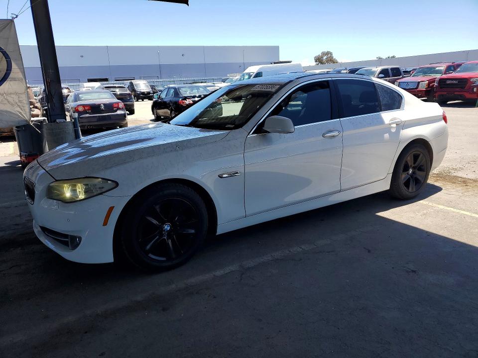 WBAXG5C52DD230181
