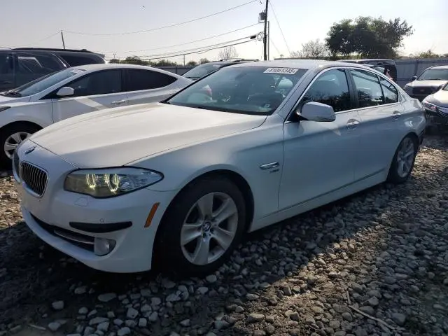 WBAXH5C51CDW11063