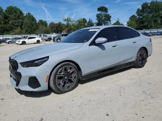 WBY33FK04RCR43720