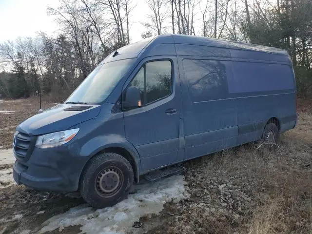 WD4PF1CD9KP151937