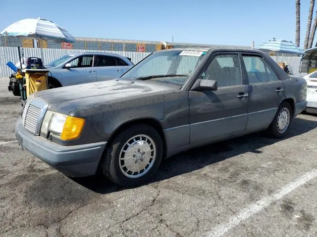 WDBEA30D2NB596584