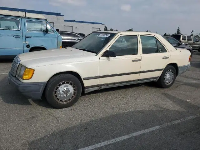 WDBEA30D4JA640293