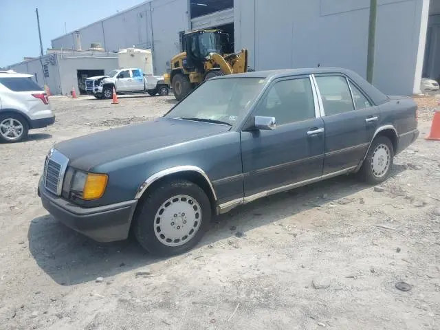 WDBEA30D8GA318345