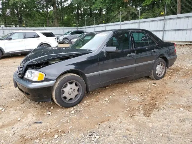 WDBHA24G2XA793372