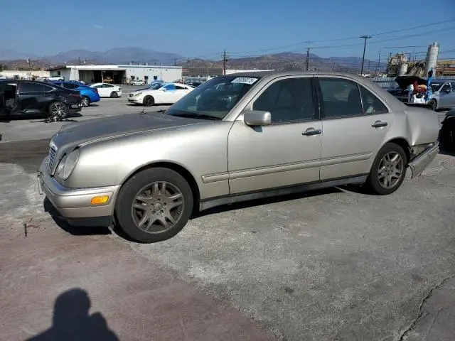 WDBJF25F3WA585461