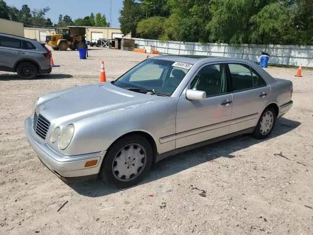WDBJF25H8XA834890
