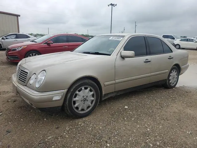 WDBJF65H3XA906814