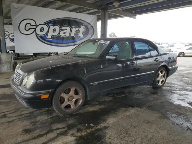 WDBJF70H2XA895477