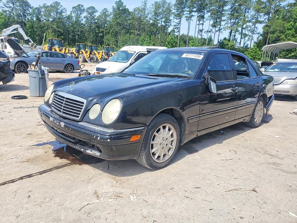 WDBJF70H6XA850879