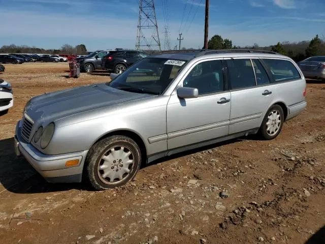 WDBJH65F4XA727318