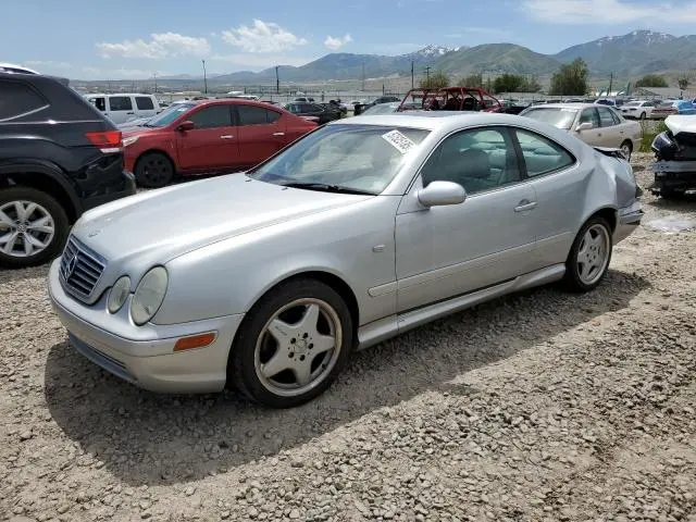WDBLJ70G2XF076633