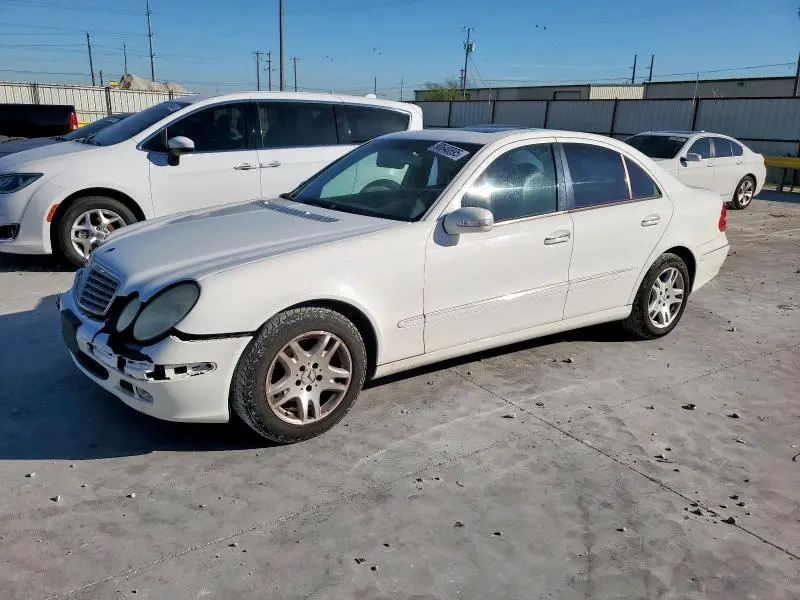WDBUF65J44A525811